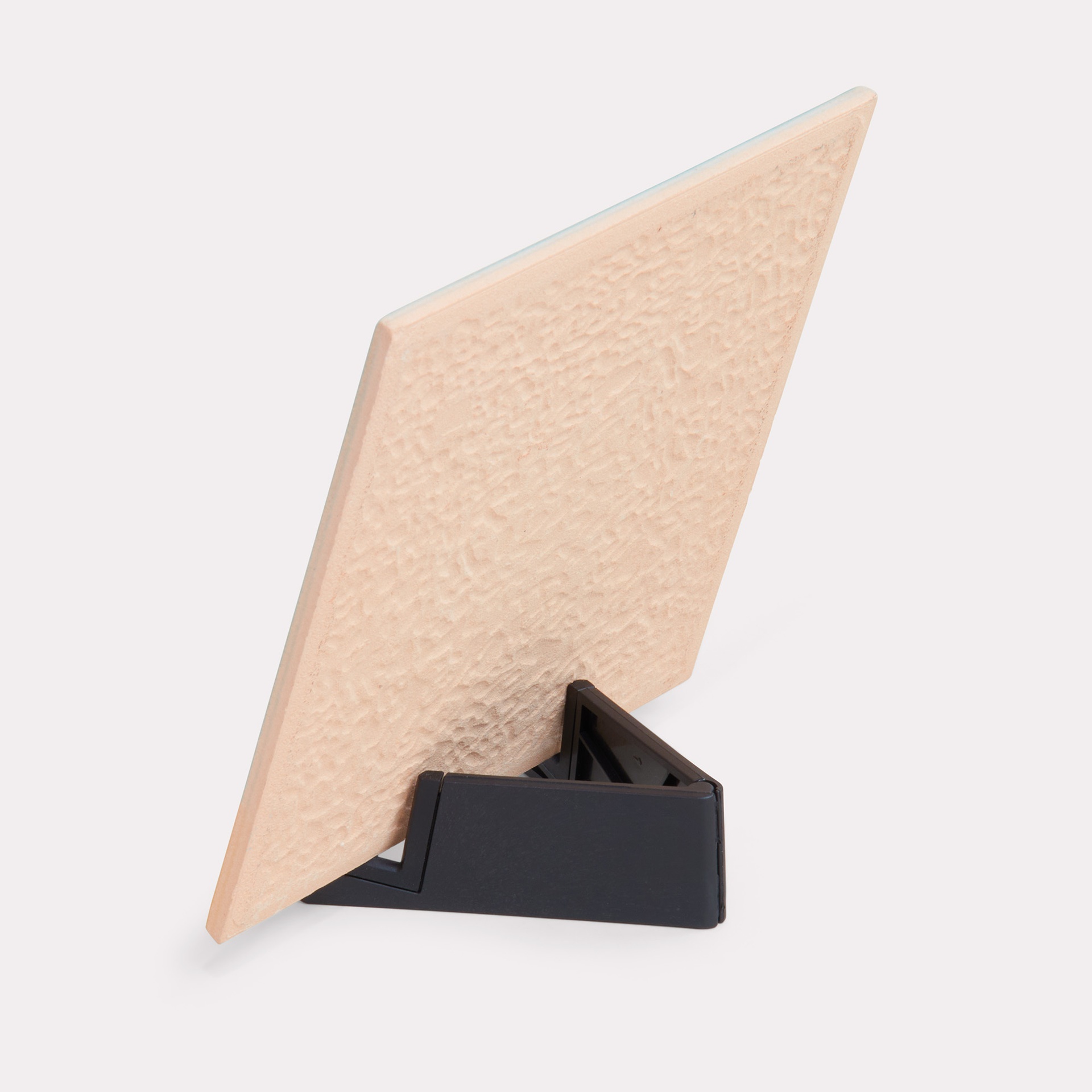 mini-easel total back