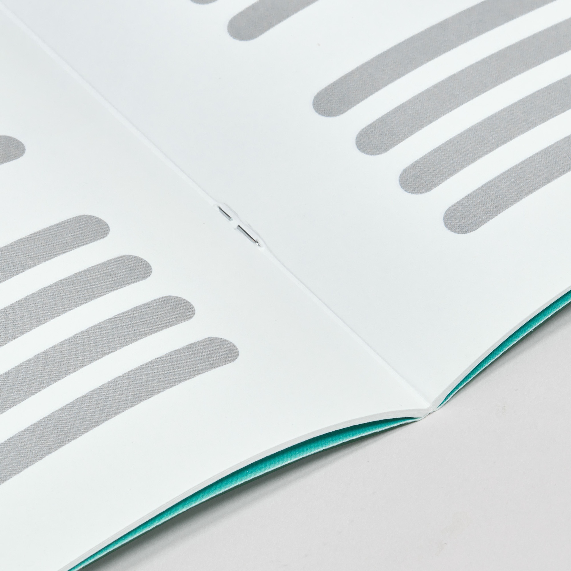 Brochures Magazines Square fold groen detail binnen